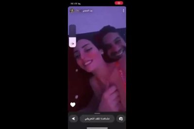 المتناك فاتح سكس عربي لايف وهو عمال يقفش فى صاحبته الشرموطه وهو عمال يلعب فى طيزها وقام مدخل زوبره فى كسها الغرقان
