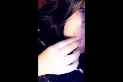 الشرموطه بتكلم صاحبها وهو مطلع زوبره مش نفسك فيه وبتقول نفسي اقطعه بشفايفى وعماله تعرض ليه جسمها نفسي سكس عربي تنزل لبنك على كسي ياخول