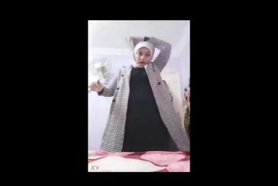 محجبه لبوه فاتحه لايف وهى بتقلع هدومها موقع سكس وعماله تسخن فيهم وبتقولهم نفسي اتناك اوى