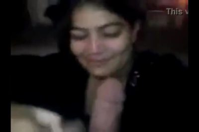 انجى بتعشق xnxx xxnxx مصري السكس راحت لصاحبها واعده بتمص فى زوبره وبتقوله بحب زوبرك اوى