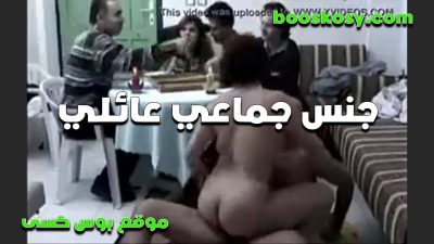 مجموعة الجنس المصرية xnxx xxnxx، الفتاة مذهلة في ممارسة الجنس، رجل واحد يمارس الجنس معها في مهبلها بينما الآخر يمتص ديكها سكس مصري